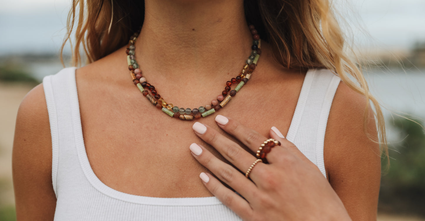 Ámbar Báltico Crudo + Collar Arco Iris de Piedras Preciosas