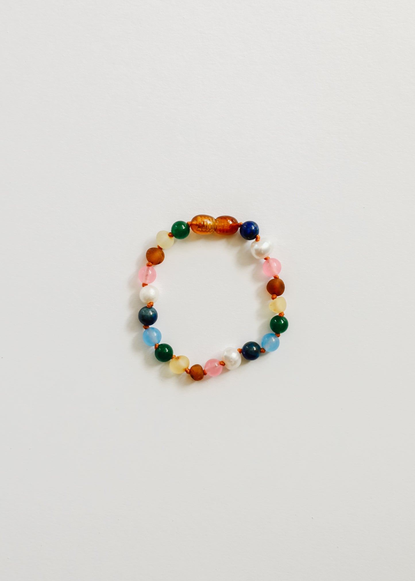 Pulsera de perlas y ámbar báltico crudo + piedras preciosas de color rosa dulce