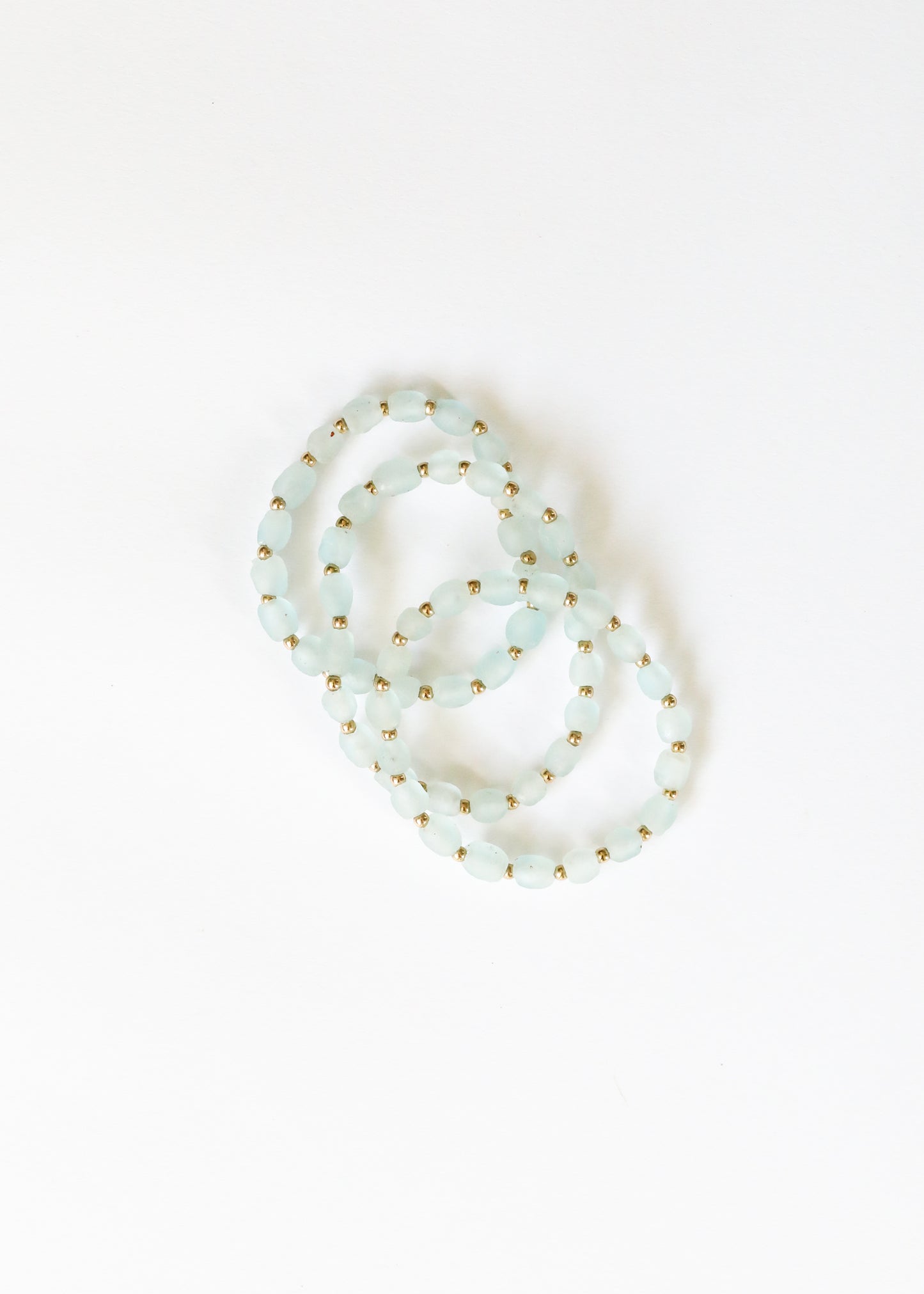 Vidrio de mar azul vintage + sol de oro de 14k || Pulsera para adultos