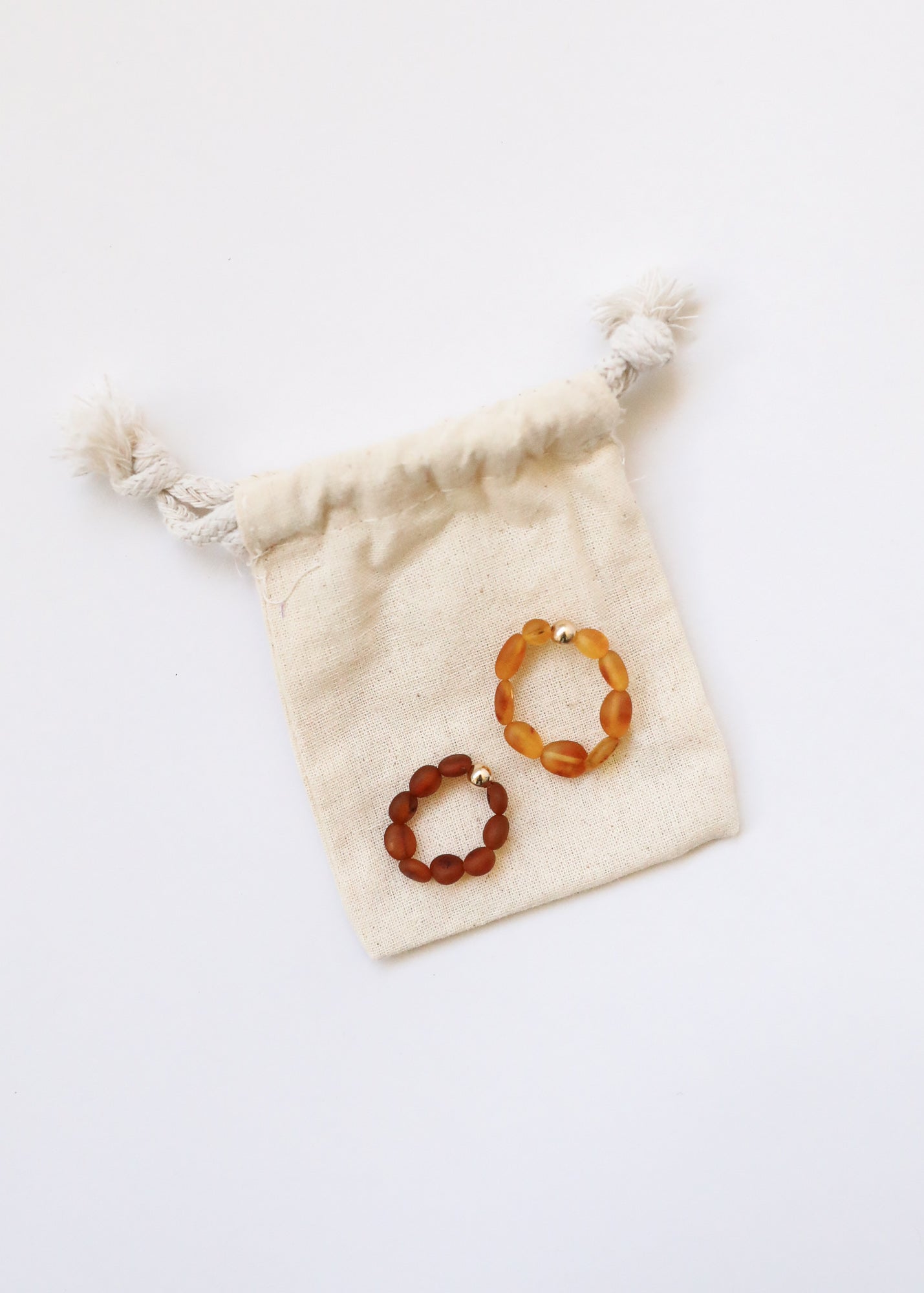 Miel cruda Ámbar báltico + Oro || Anillo