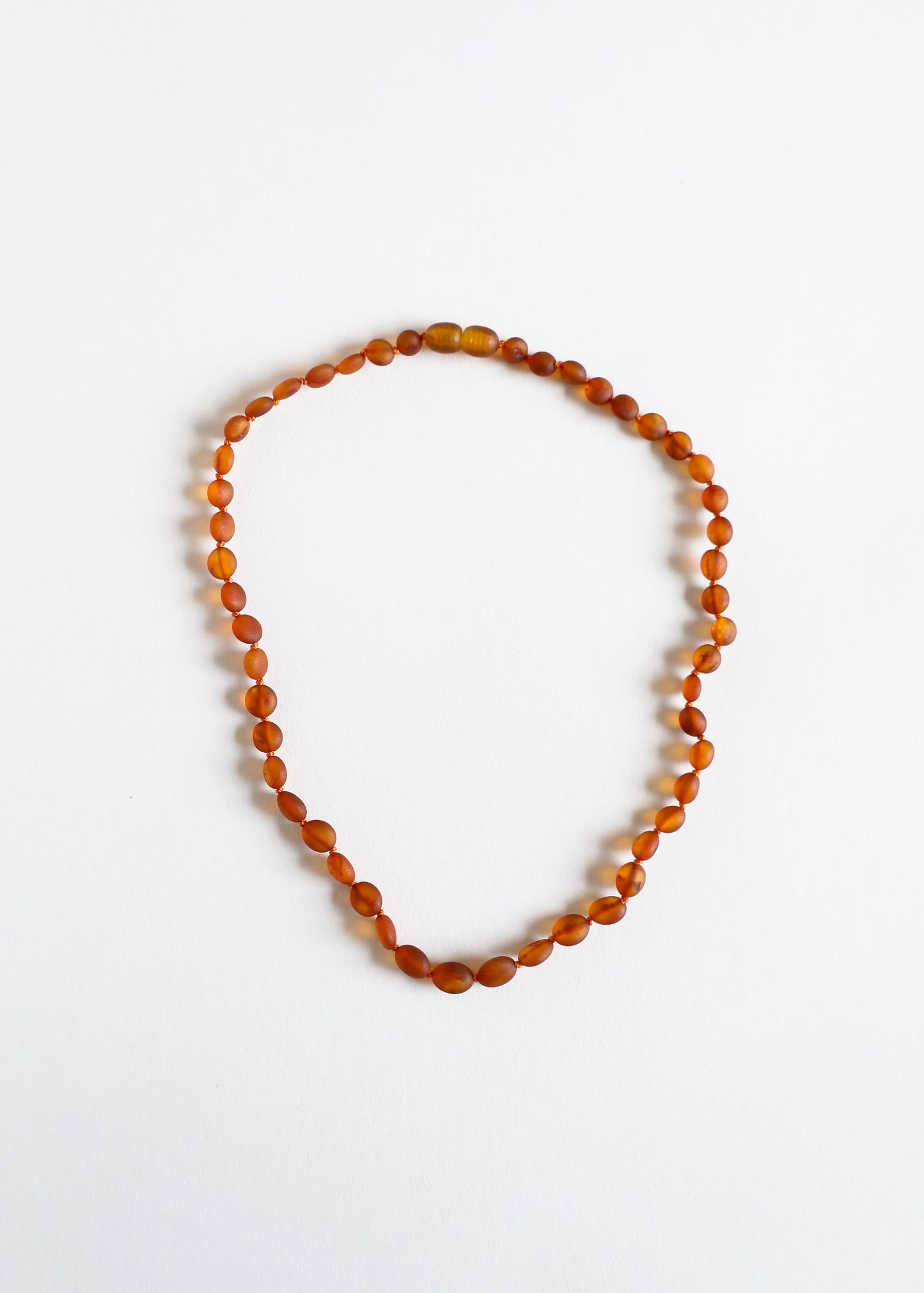 Ámbar báltico de coñac crudo || Clásico || Collar