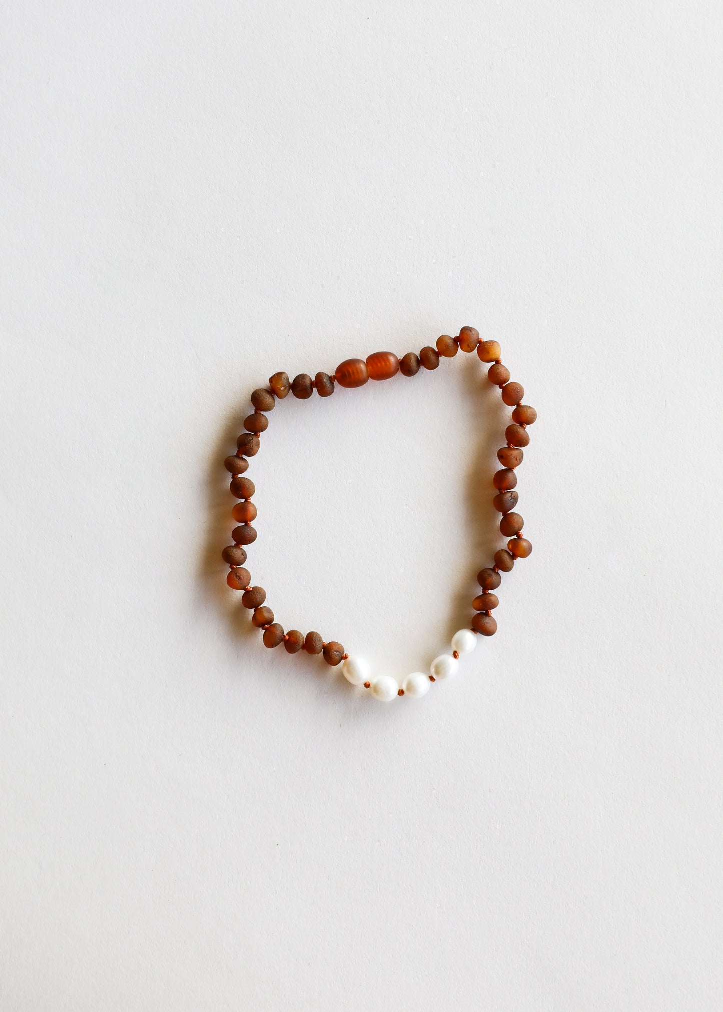 Coñac crudo Ámbar báltico + Perlas || Collar