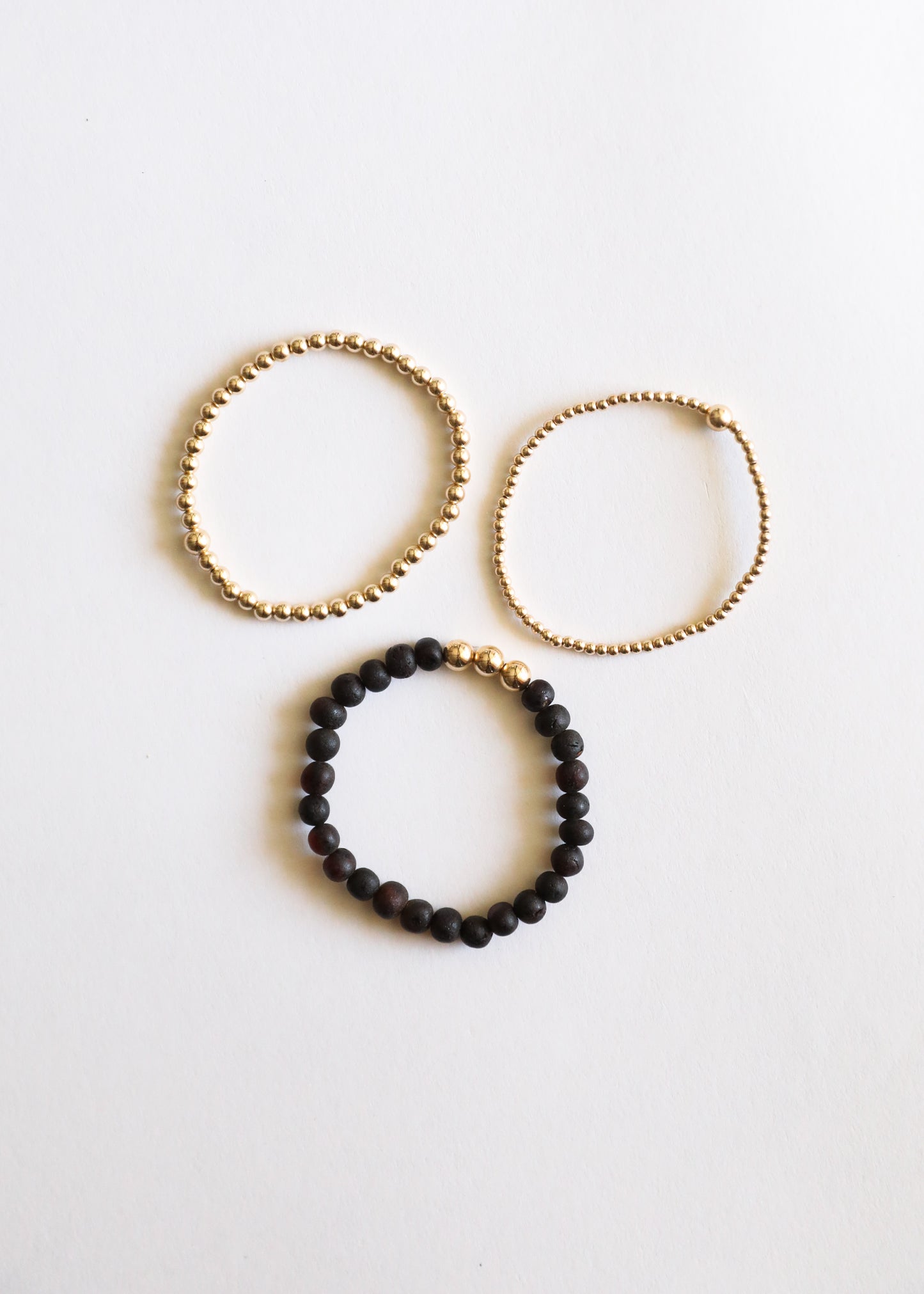Ámbar báltico negro crudo + oro || Pila de pulseras para adultos ||