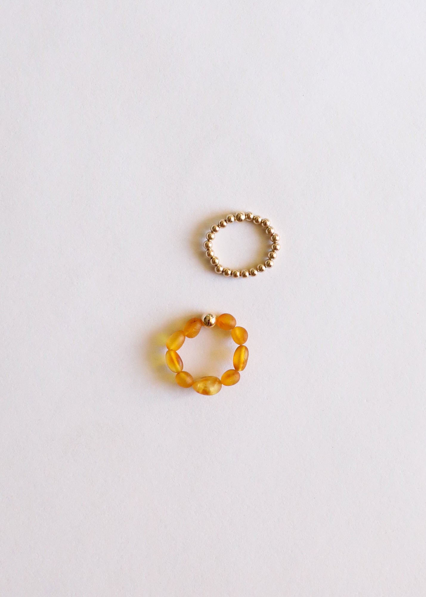 Miel cruda Ámbar báltico + Oro || Pila de anillos