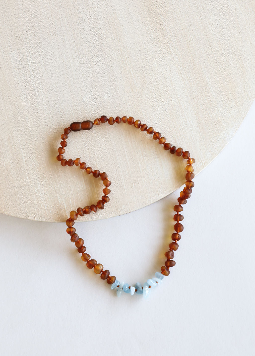 Coñac crudo Ámbar báltico + Aguamarina || Collar
