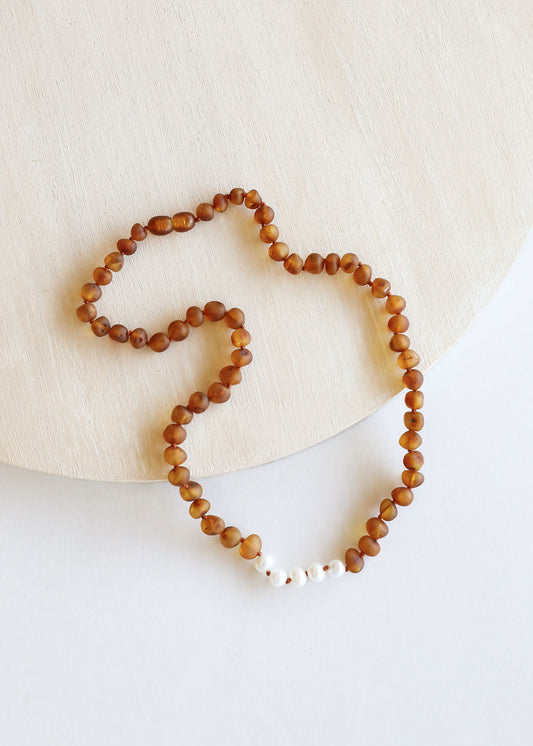 Coñac crudo Ámbar báltico + Perlas || Collar