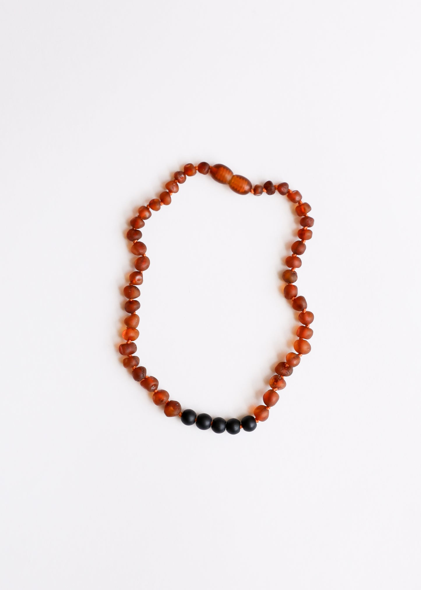 Ámbar báltico de coñac crudo + Shungit || Collar