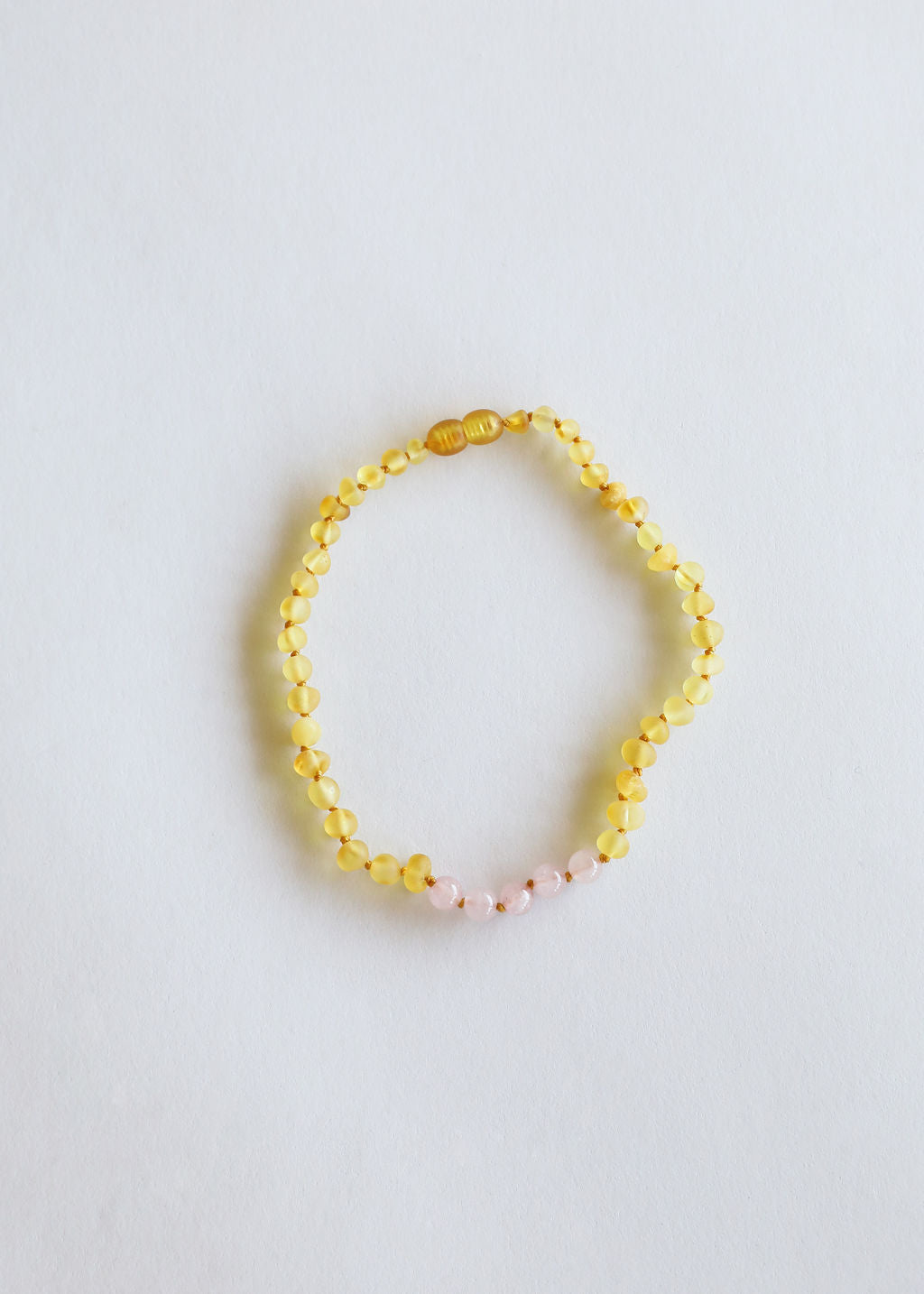 Miel cruda Ámbar báltico + Cuarzo rosa || Collar