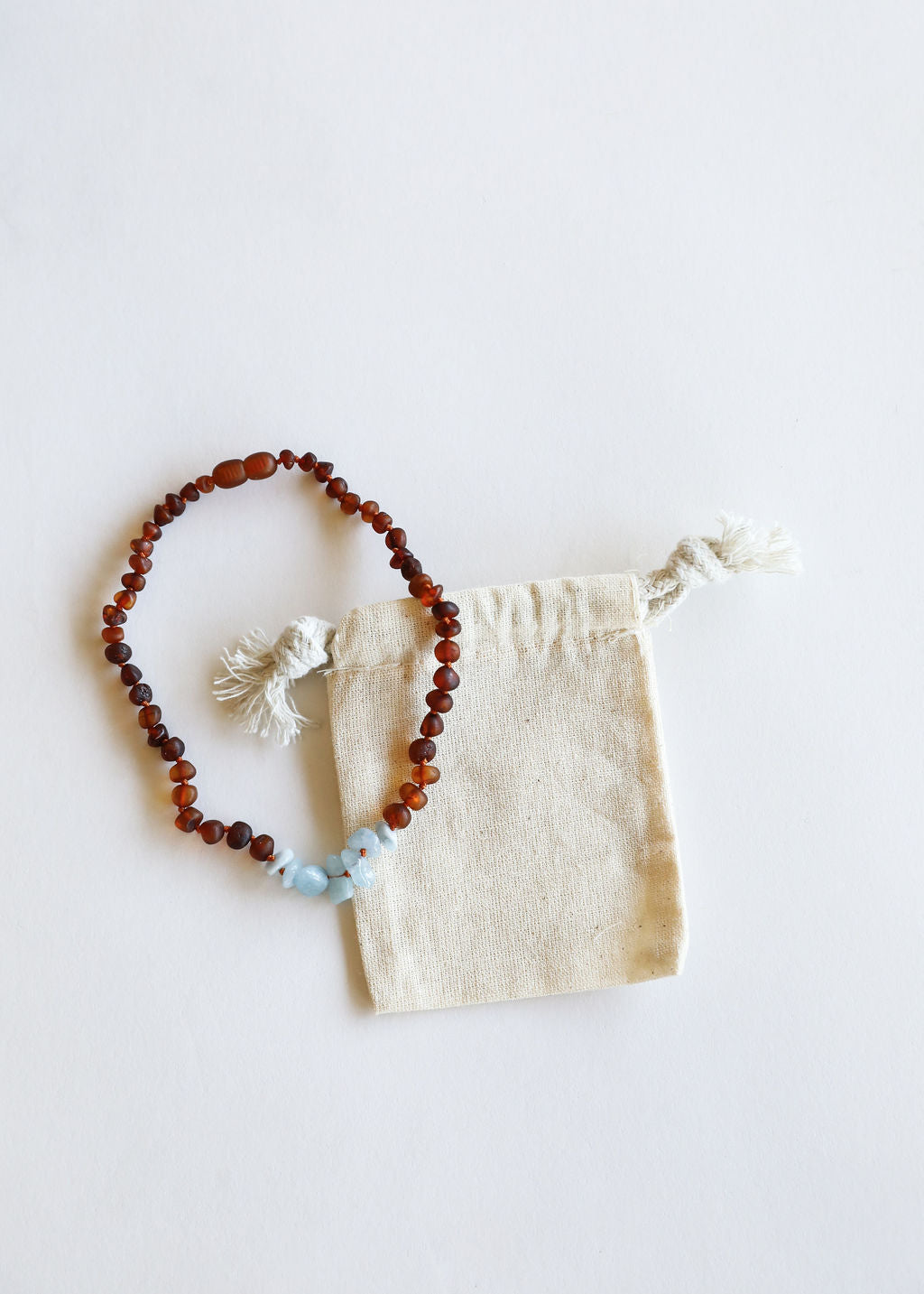 Coñac crudo Ámbar báltico + Aguamarina || Collar