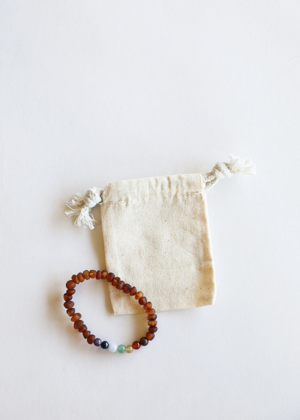 Ámbar báltico coñac crudo + cristales CHAKRA || Pulsera para adultos