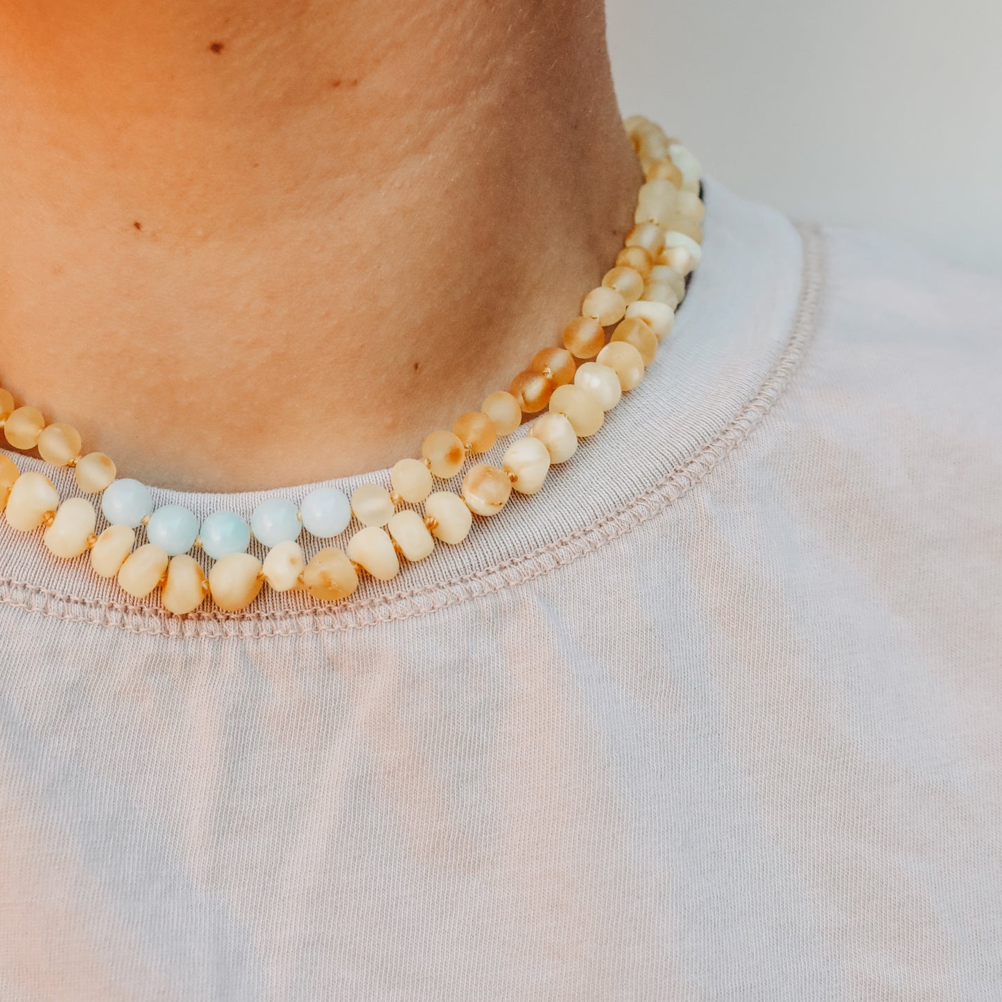 Miel cruda Ámbar báltico + Amazonita || Collar