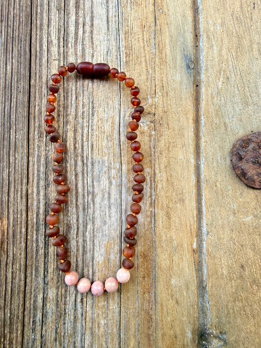Ámbar báltico coñac crudo + halo de perlas || Collar 