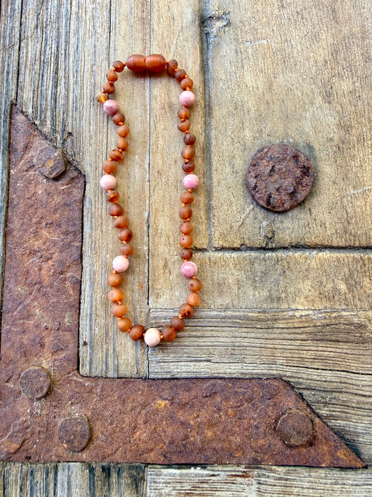 Ámbar báltico coñac crudo + halo de perlas || Collar 